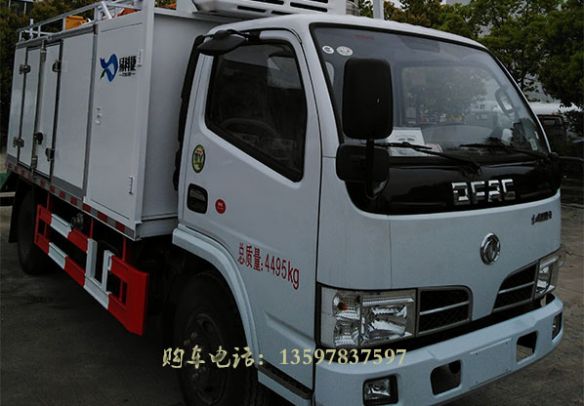 生态鲜活鱼运输车图片